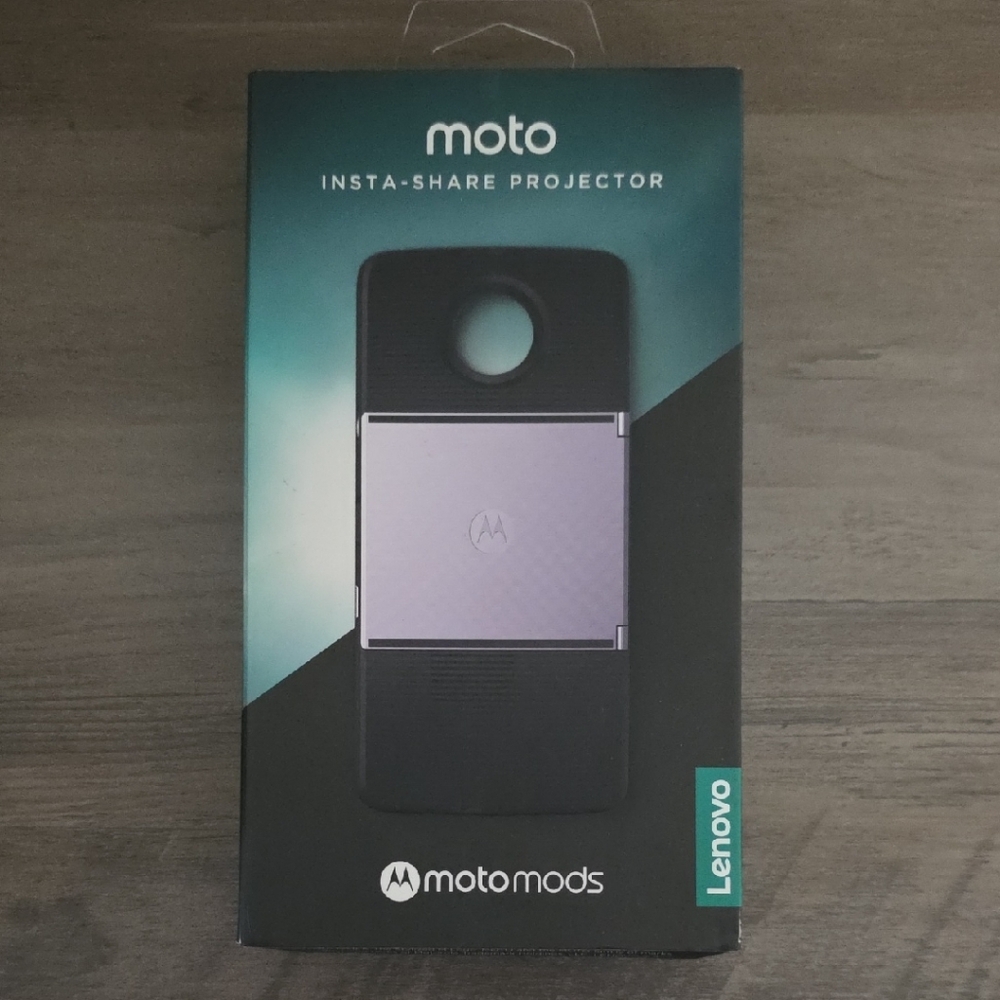 Lenovo Moto Insta-Share Projector in Black and Silver